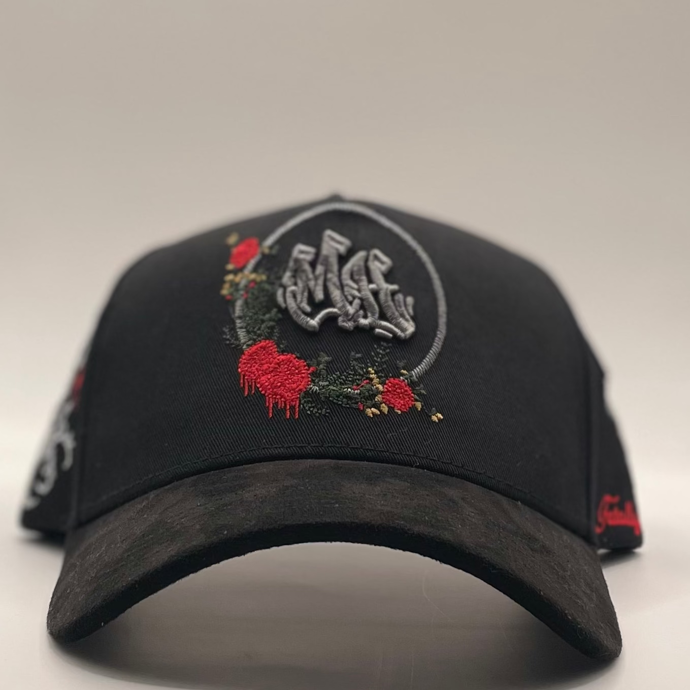 “LUCKY ROSE – DROP 01”