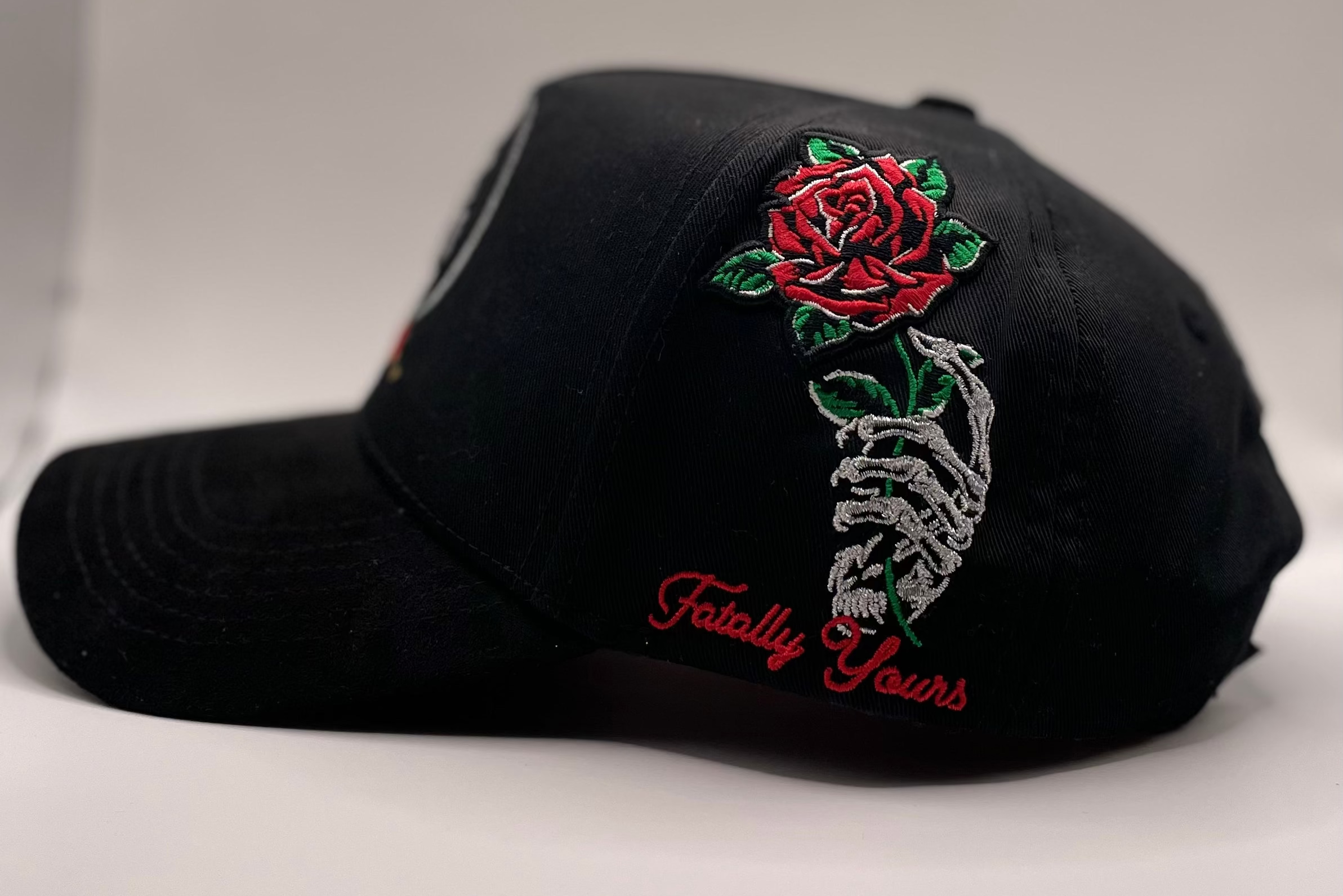 “LUCKY ROSE – DROP 01”